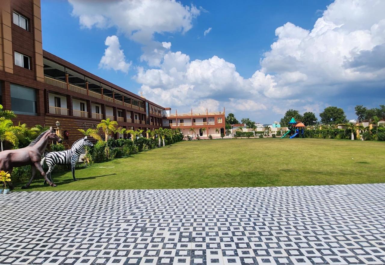The Bodhi Palace Resort エクステリア 写真