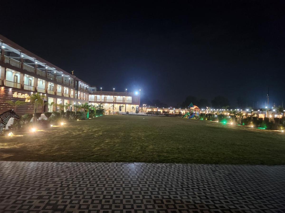 The Bodhi Palace Resort エクステリア 写真