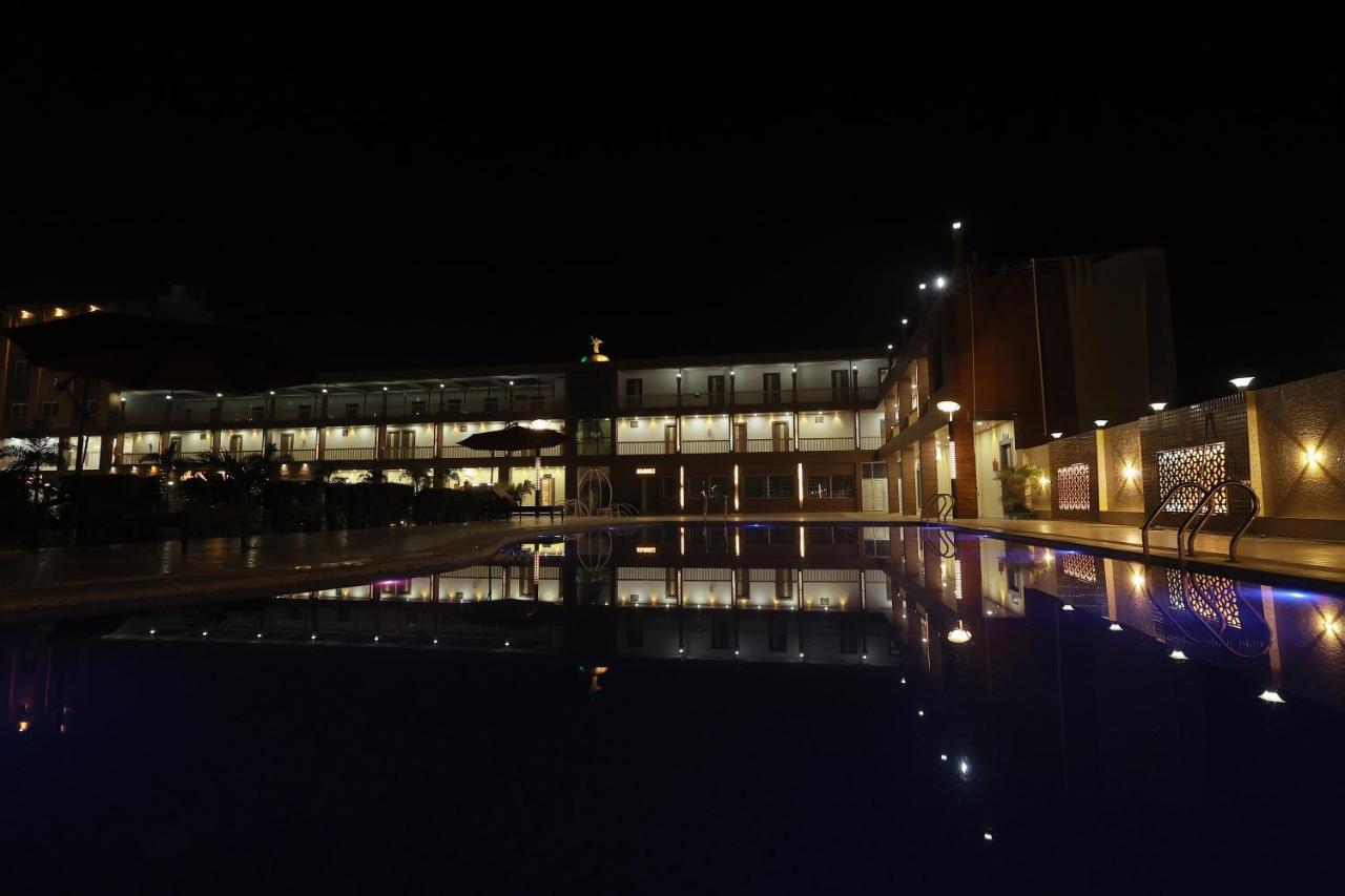 The Bodhi Palace Resort エクステリア 写真