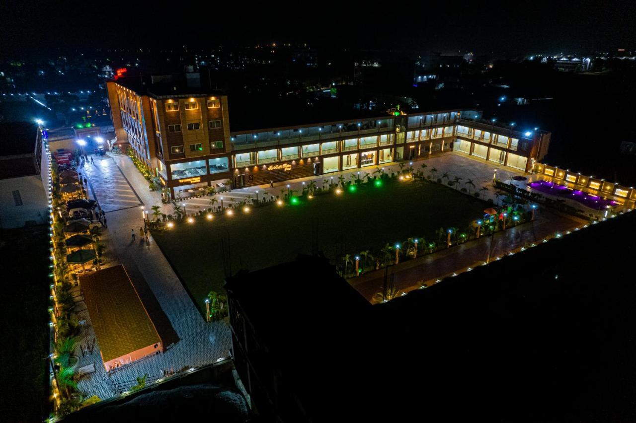 The Bodhi Palace Resort エクステリア 写真